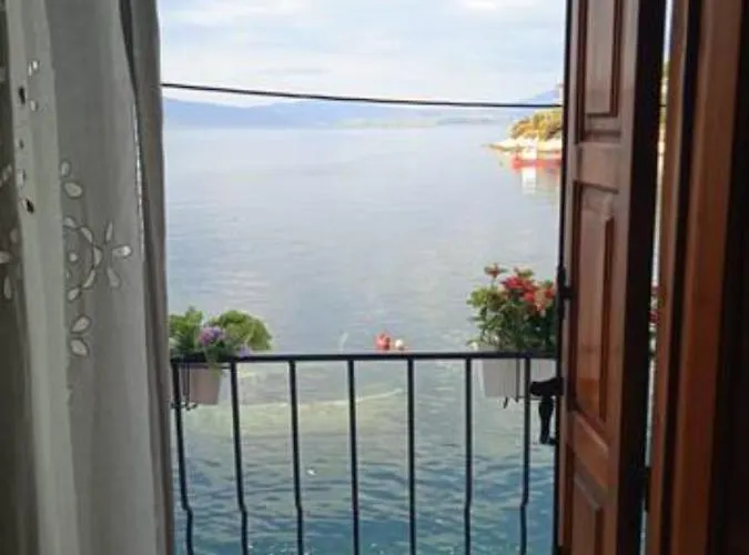 μπροστά στο ναυάγιο καλή τύχη