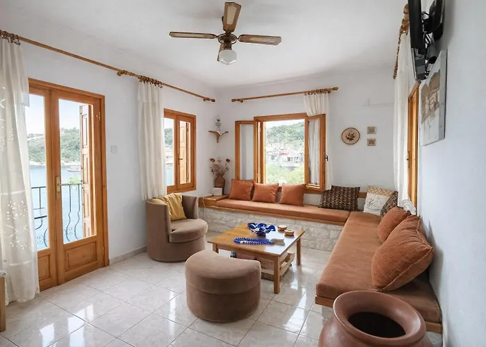 μπροστά στο ναυάγιο καλή τύχη Hébergement de vacances Tríkeri