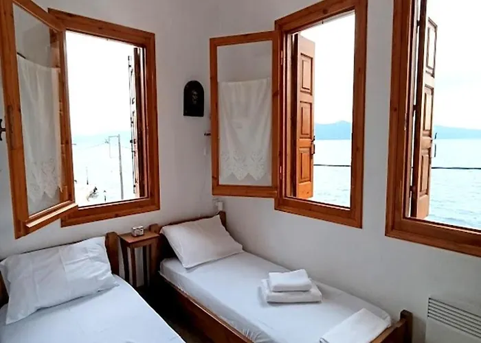 μπροστά στο ναυάγιο καλή τύχη Hébergement de vacances Tríkeri