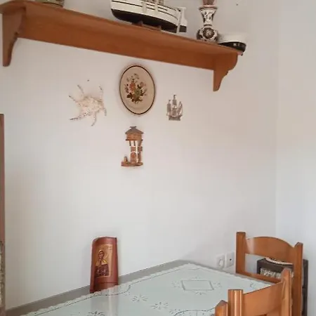 μπροστά στο ναυάγιο καλή τύχη Дом отдыха *