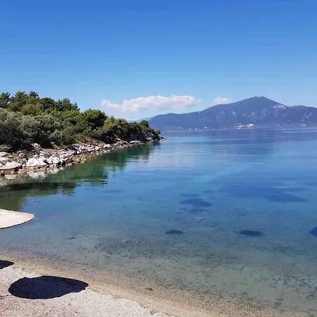 σπίτι με απεριόριστη θέα * Tríkeri