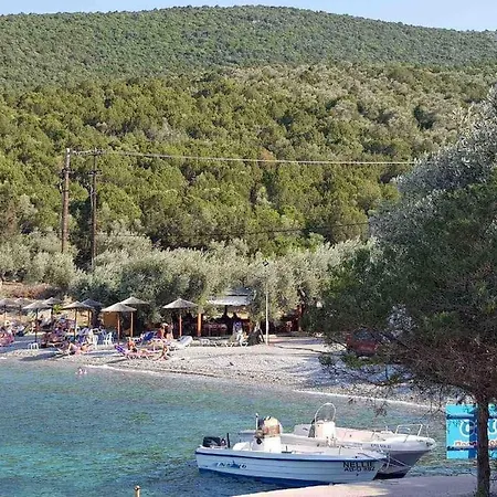 σπίτι με απεριόριστη θέα Tríkeri