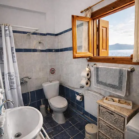 Nyaraló μπροστά στο ναυάγιο καλή τύχη *