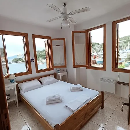 Holiday home μπροστά στο ναυάγιο καλή τύχη Trikeri