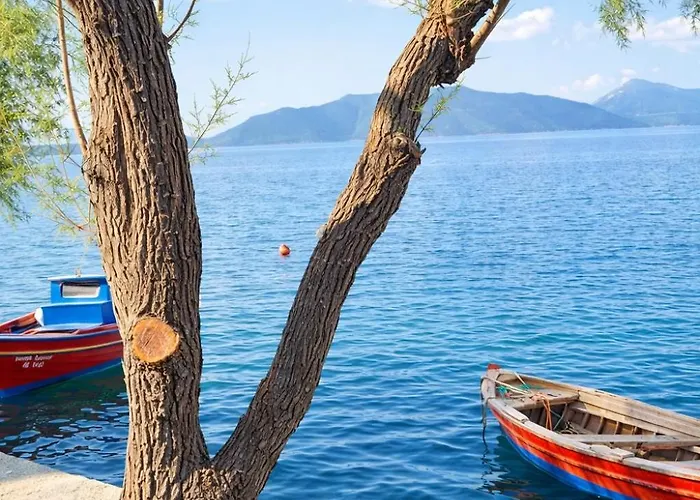 度假居 μπροστά στο ναυάγιο καλή τύχη