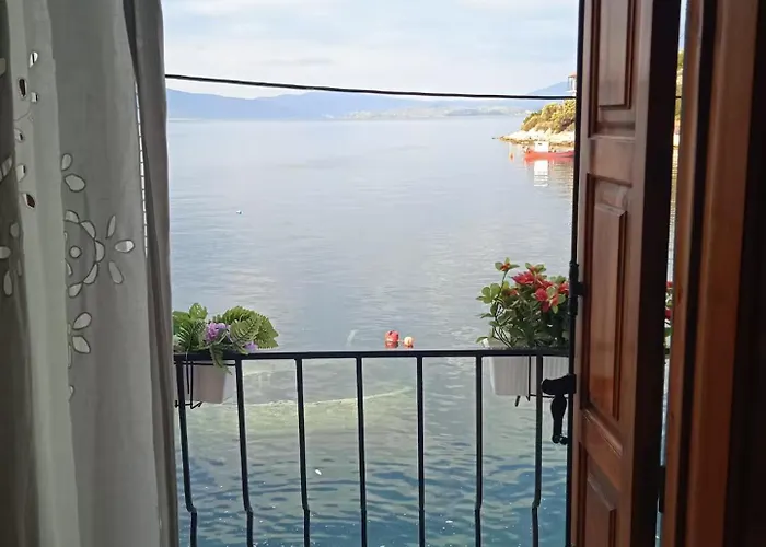 μπροστά στο ναυάγιο καλή τύχη 度假居